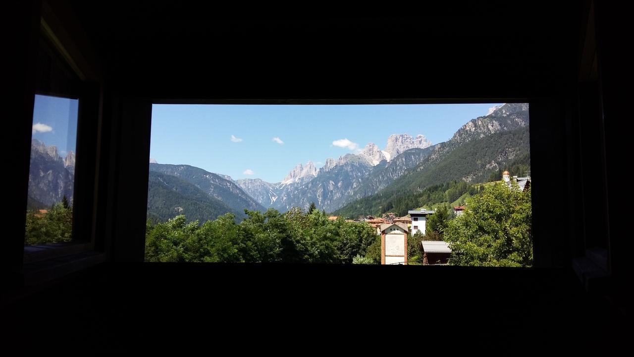 Albergo Meuble Victoria Auronzo di Cadore Exterior photo