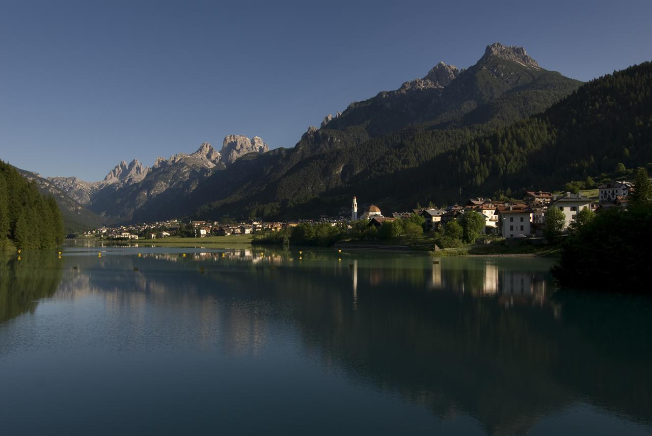 Albergo Meuble Victoria Auronzo di Cadore Exterior photo